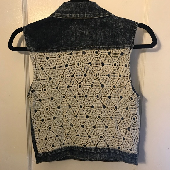 Chiqle Lace Back Denim Vest - Picture 2 of 3